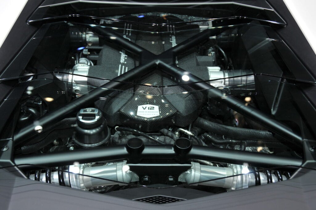 Lamborghini V12 engine